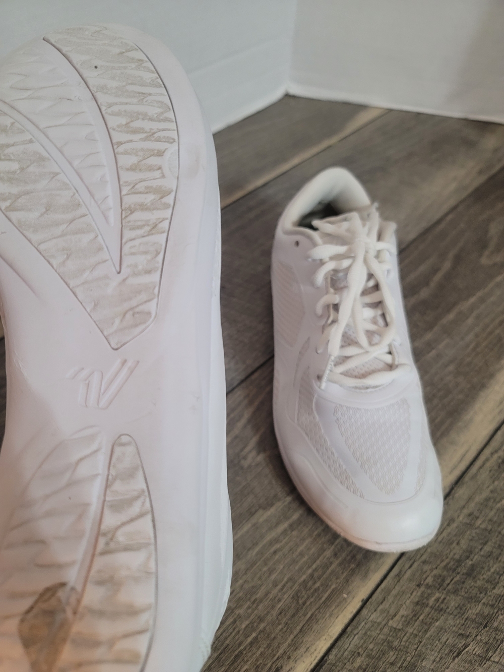 Varsity Kickoff Cheerleading Shoes Womens Lightweight Cheer Squad Sneakers White - Picture 10 of 11